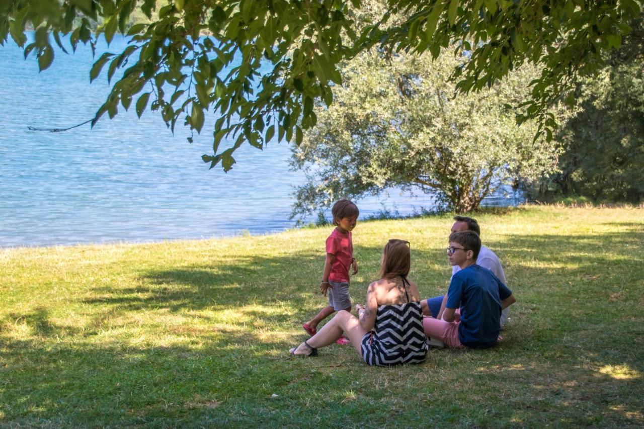 Camping Les Portes Du Beaujolais Anse Εξωτερικό φωτογραφία